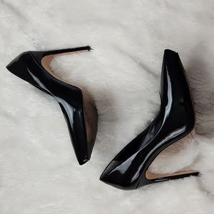 RACHEL ROY black patent leather pumps